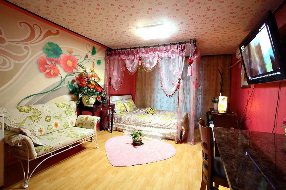 คังชอน บิวตี้ฟูล เพนชั่น Villa ชุนชอน ภายนอก รูปภาพ